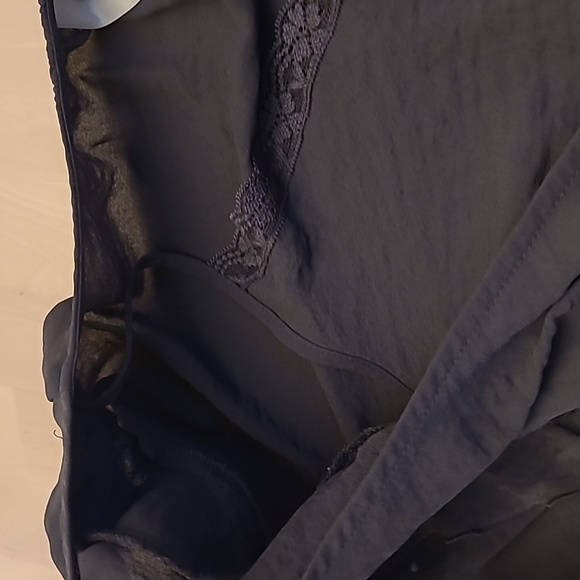 EUC Lauren Conrad Charcoal Grey Peasent Blouse with Builtn Camisole - Picture 11 of 15